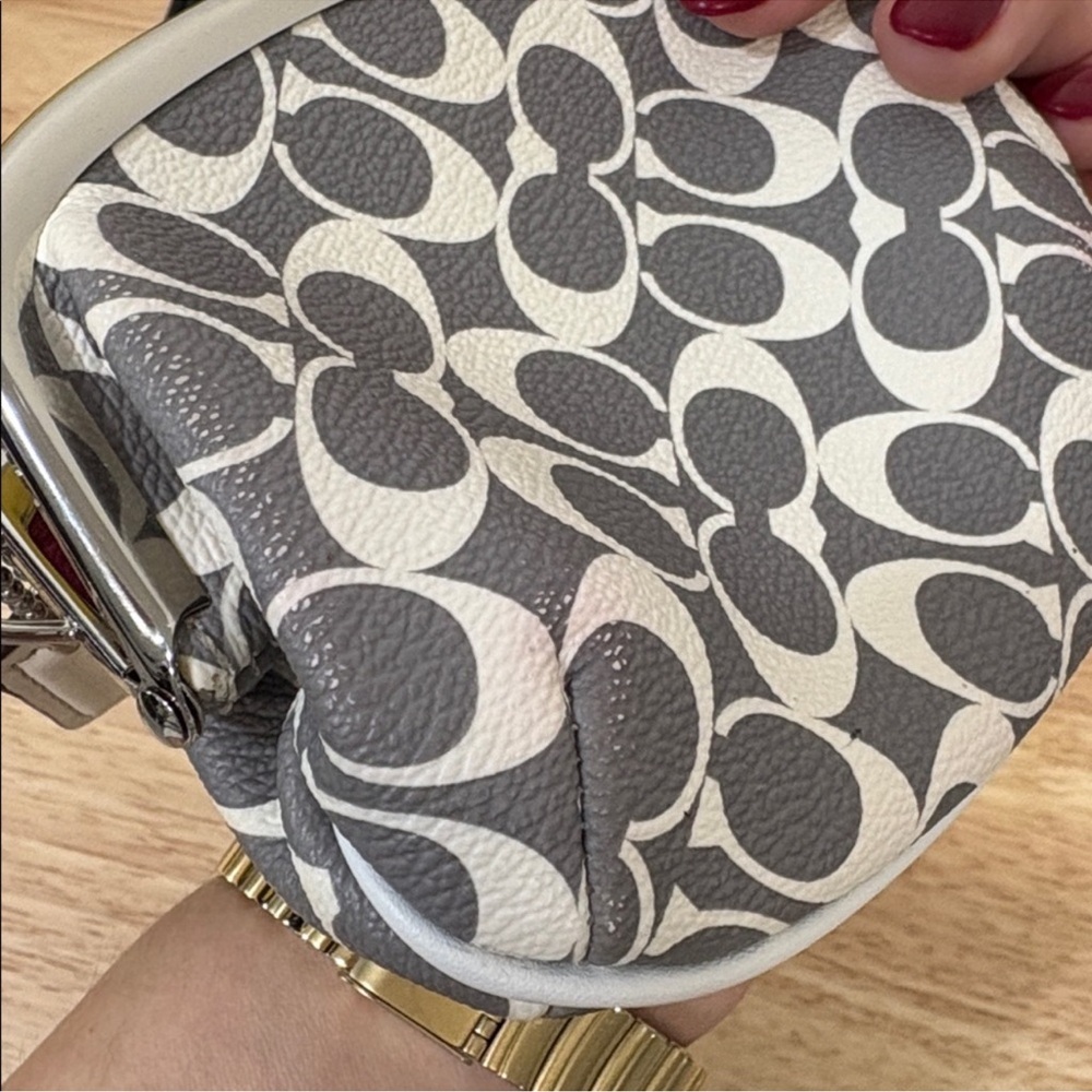 COACH Kisslock Coin Purse - Picture 7 of 11